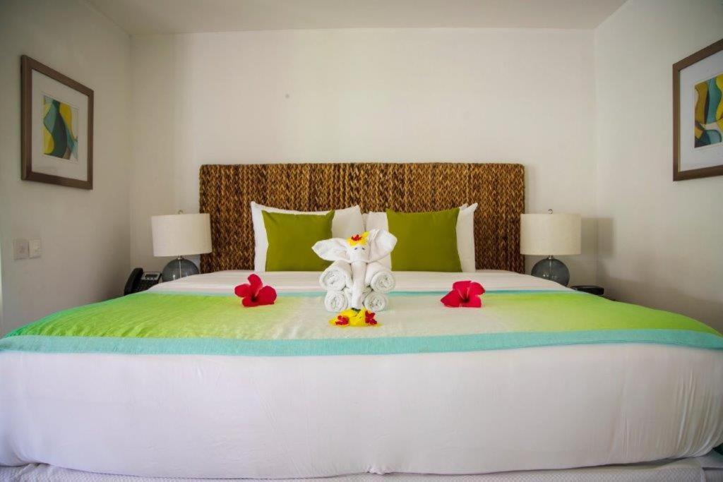 Bequia Plantation Hotel Port Elizabeth ภายนอก รูปภาพ